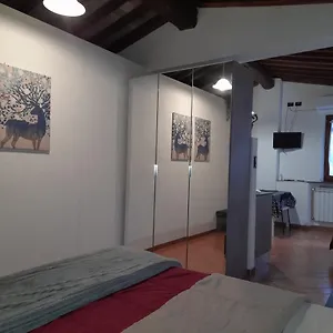 Gasthof La Casa In Giardino, Volterra